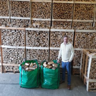 This is a bulk bag of kiln dried logs weighing 170kg